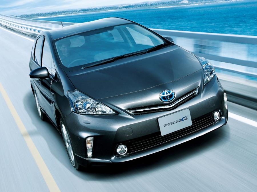  Toyota Prius MPV Alfa Touring Selection 2011 года  (фото 14 из 14)
